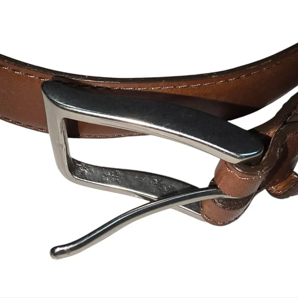 Vineyard Vines Tan Leather Belt with Silver Tone Hardware Women's Size 26 Small